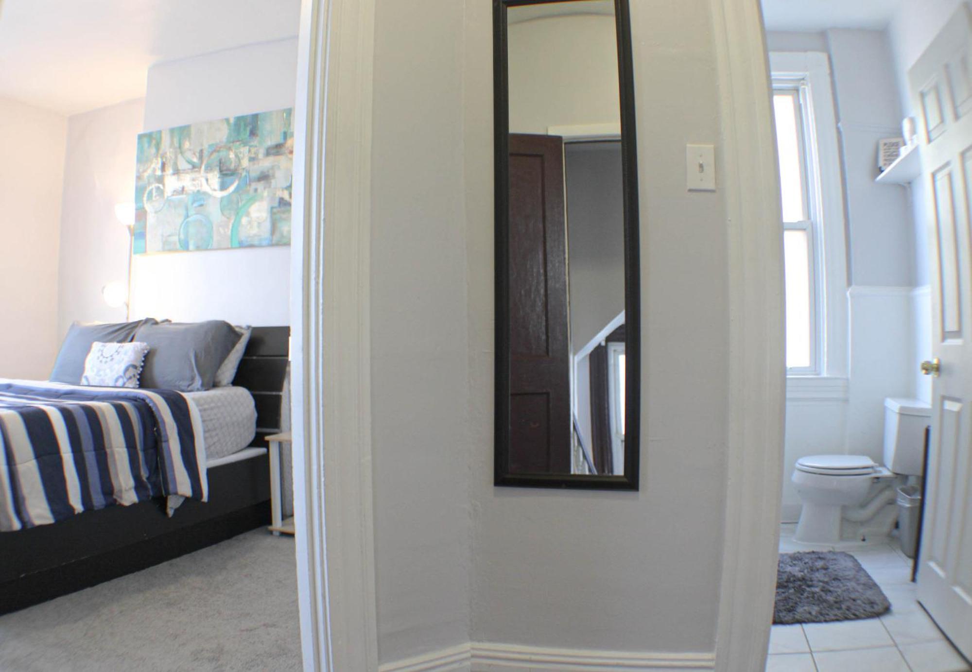 3 Bedroom - Off Street Parking - Amazing View Nearby Apartamento
